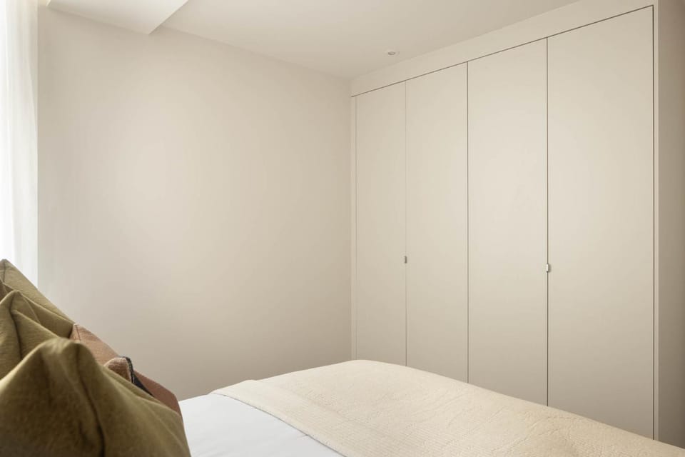 Bedroom, wardrobe