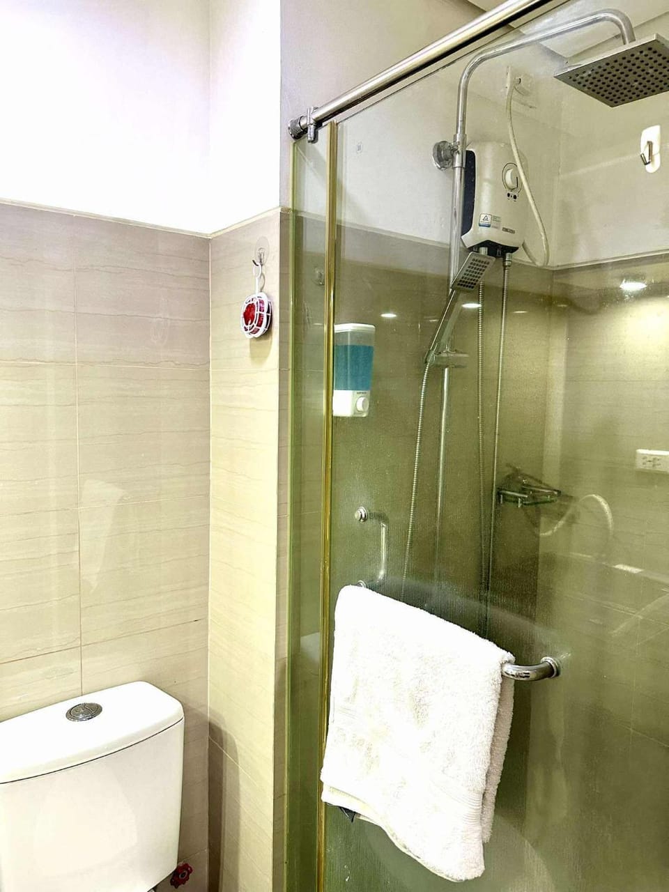 Minimalist Urban Loft Apartment in Pasay