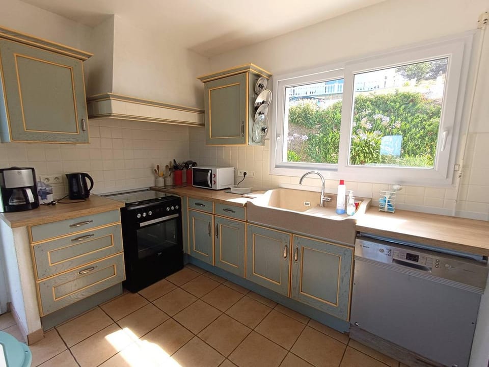 Villa avec terrasse à 400m de la mer à Pleumeur-Bodou - FR-1-368-400 House in Brittany