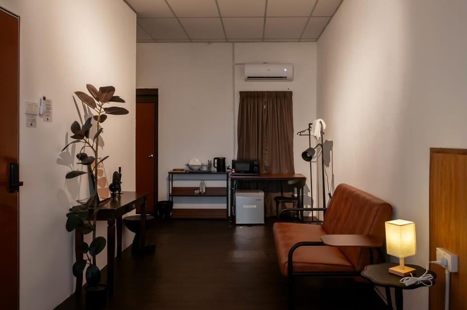 Seating area, air conditioner