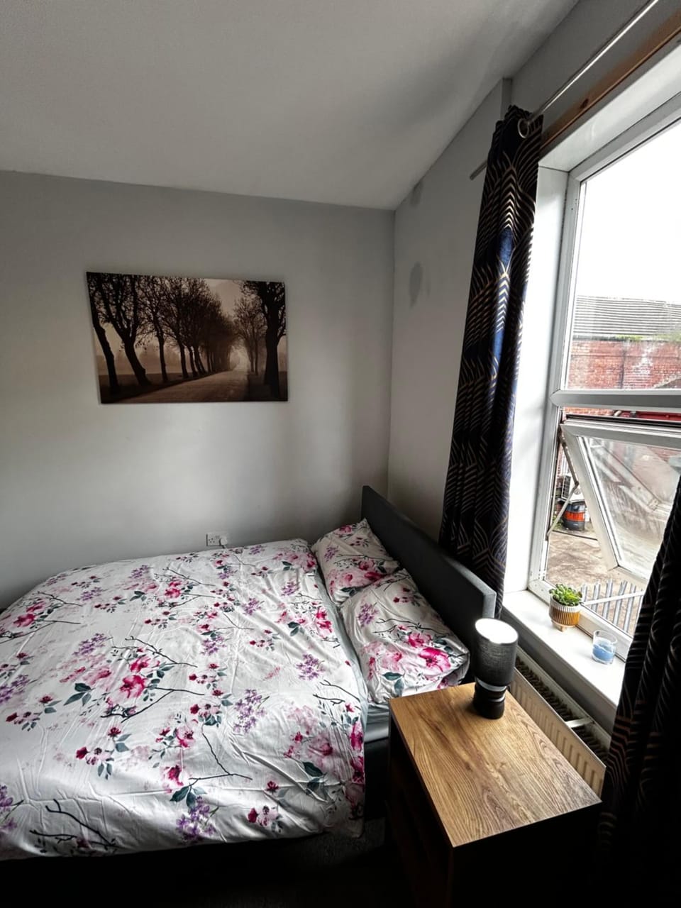 Private ensuite room close to Rotherham city centre 5 Vacation rental in Rotherham
