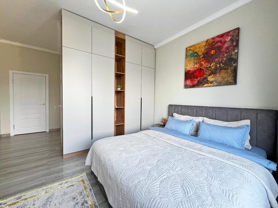 Bed, Photo of the whole room, Bedroom, wardrobe