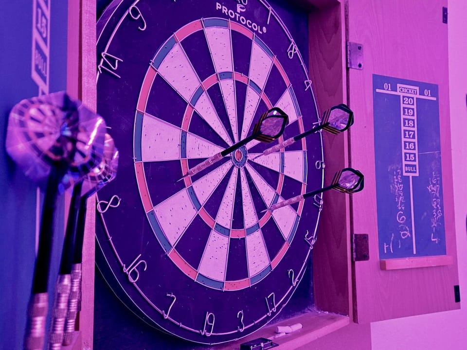 Darts, Game Room