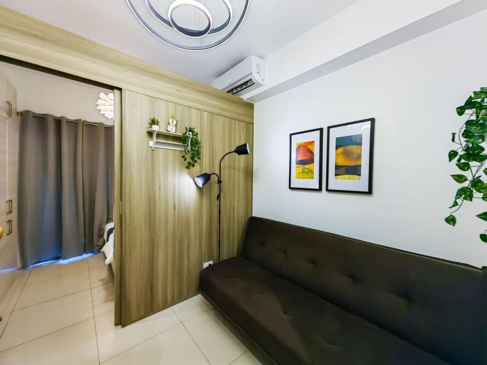 Citispace 1BR Condotel Suite at FAME Residences #FM08B Apartment in Mandaluyong