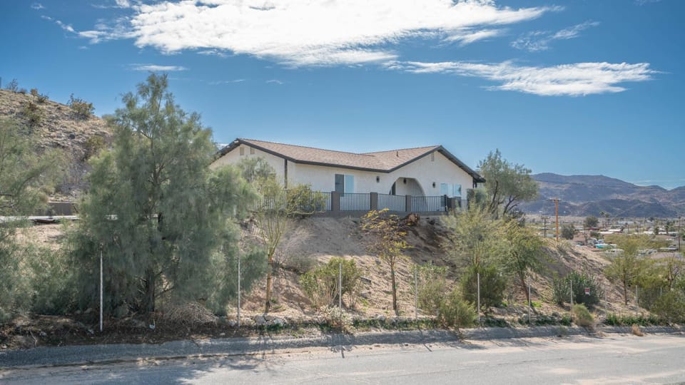Property building, Natural landscape, Mountain view