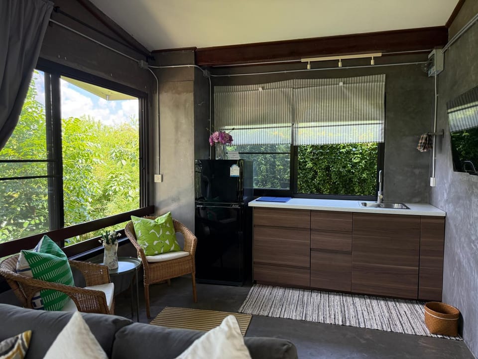 Living room, Seating area