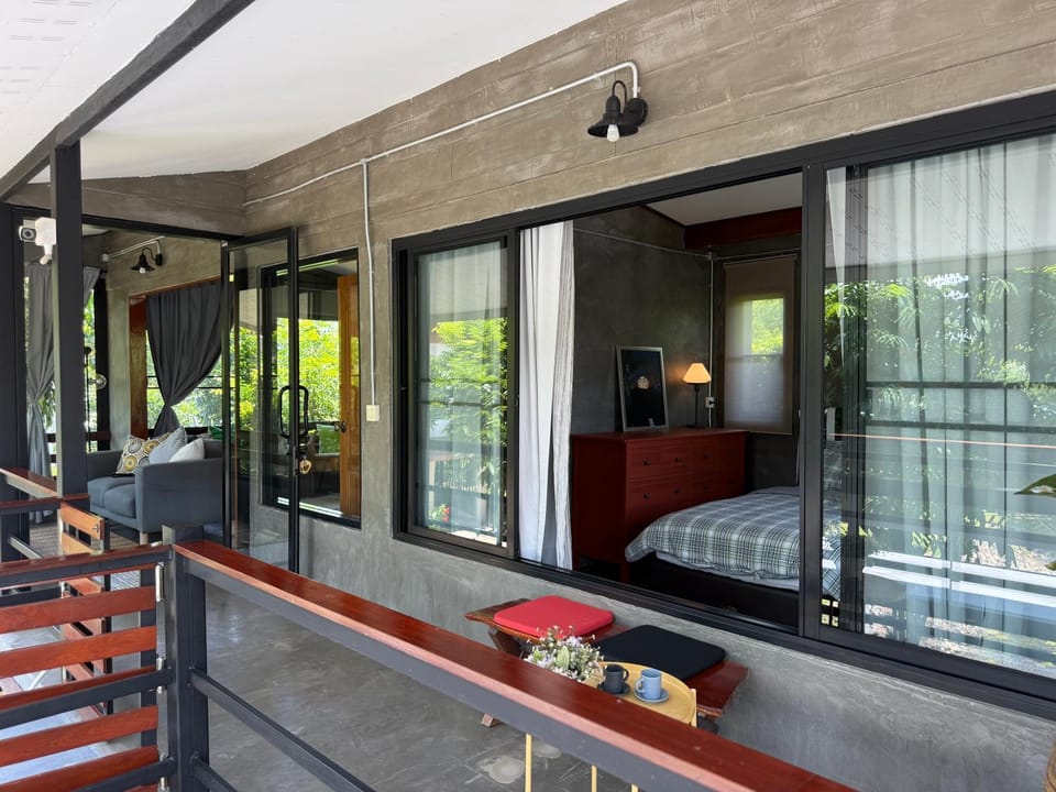 Bed, View (from property/room), Balcony/Terrace, Living room, Photo of the whole room, Seating area, Bedroom