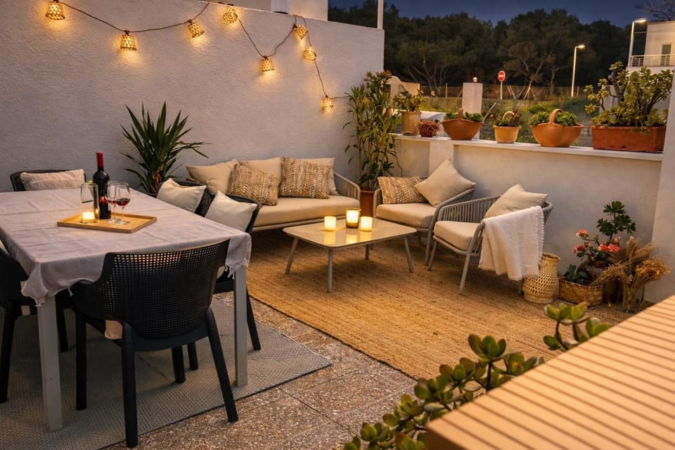Patio, Seating area
