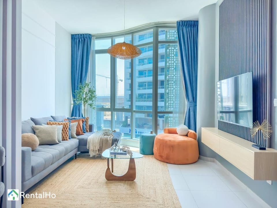 Communal lounge/ TV room, TV and multimedia, Living room, Seating area, Evening entertainment