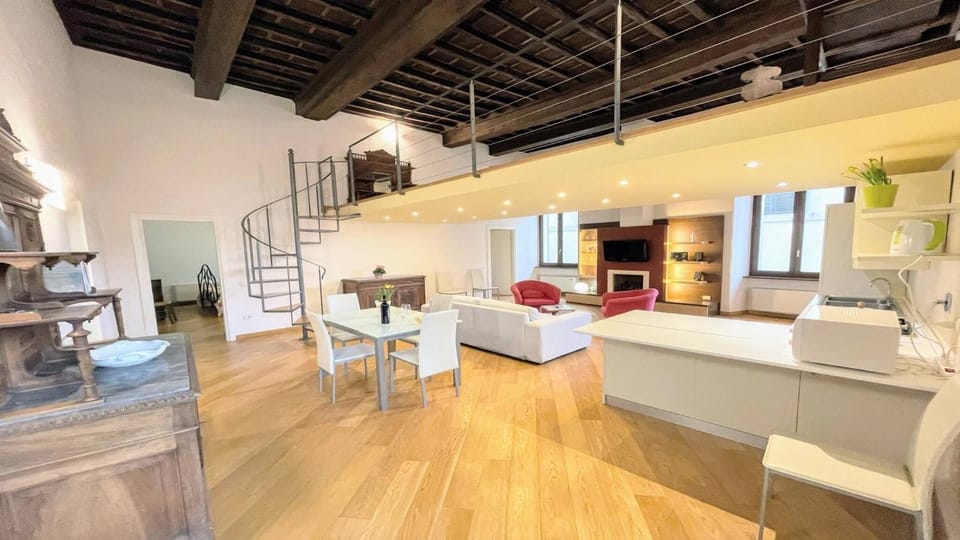 6 guests apt with terrace in pedestrian historic centre of Spoleto Apartment in Spoleto