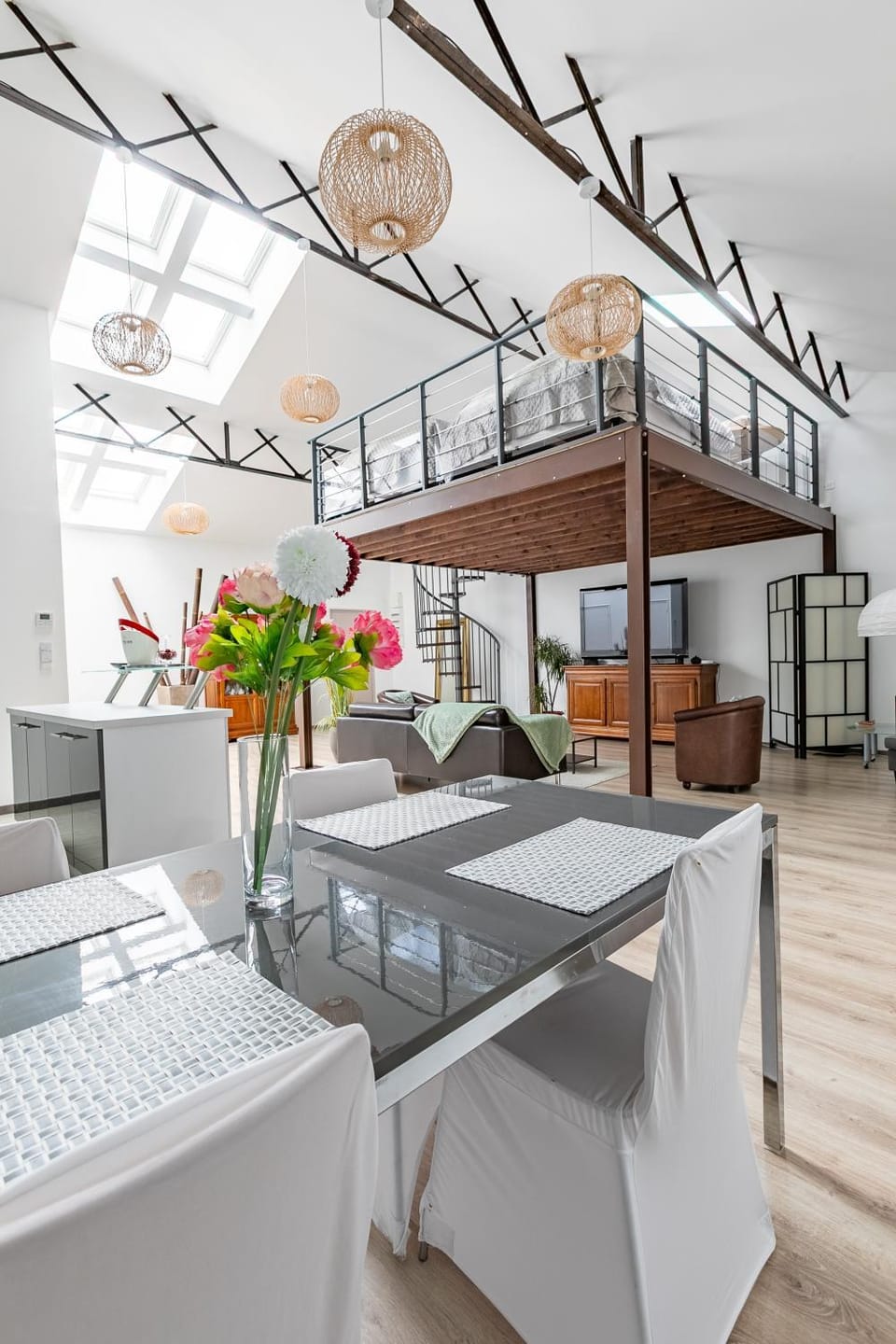 Living room, Seating area, Dining area