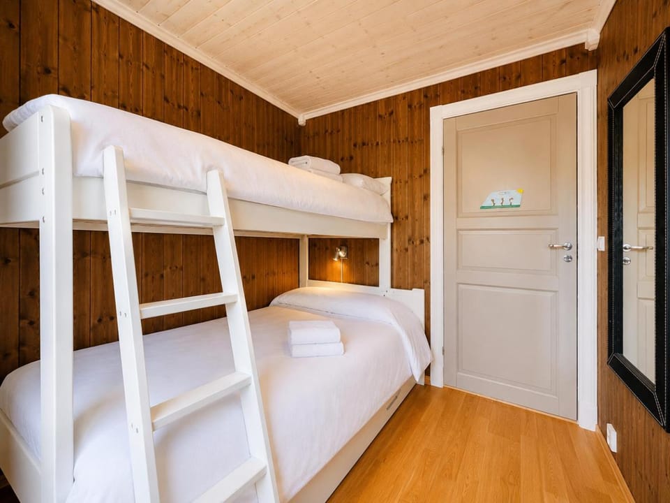 Bed, Bedroom, bunk bed