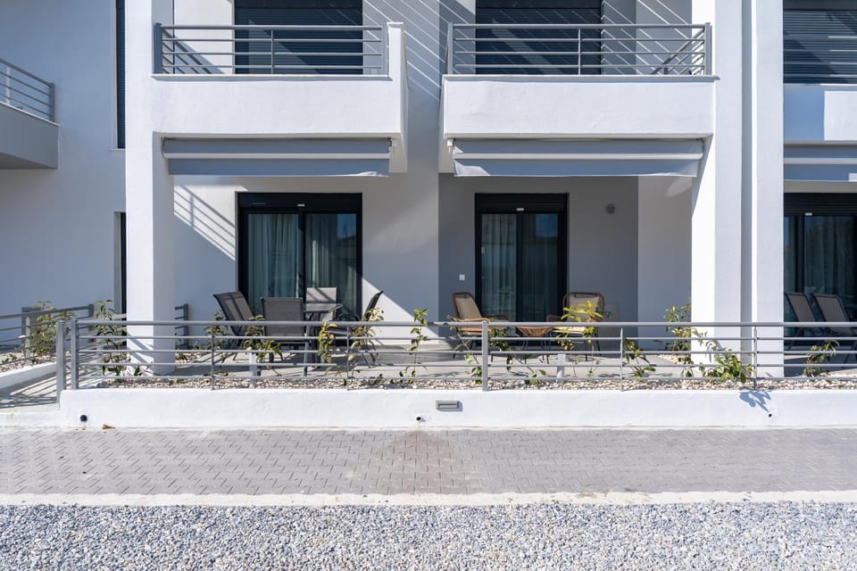 Property building, Balcony/Terrace