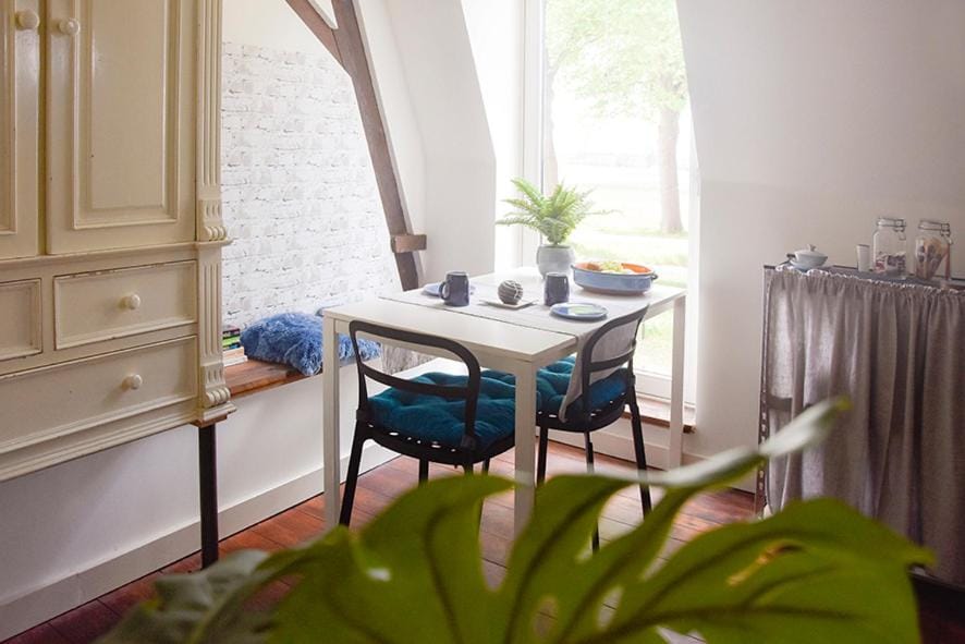 Seating area, Dining area