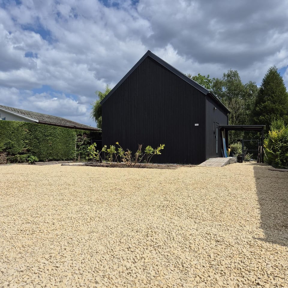 Property building, Day, Parking