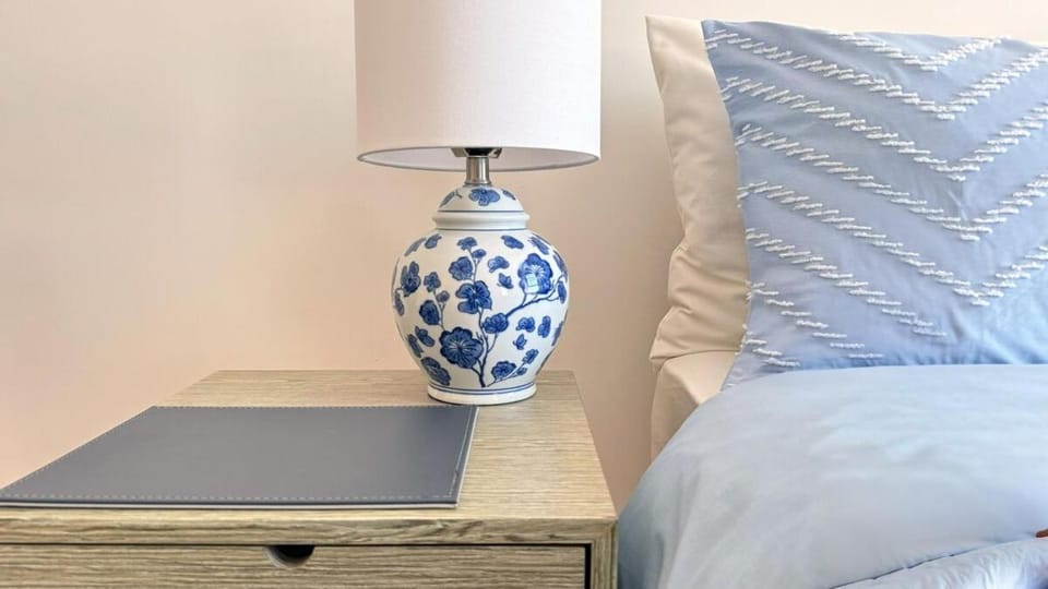 Spacious Guest Studio - En-Suite - Central - Calm View Apartment in London Borough of Camden