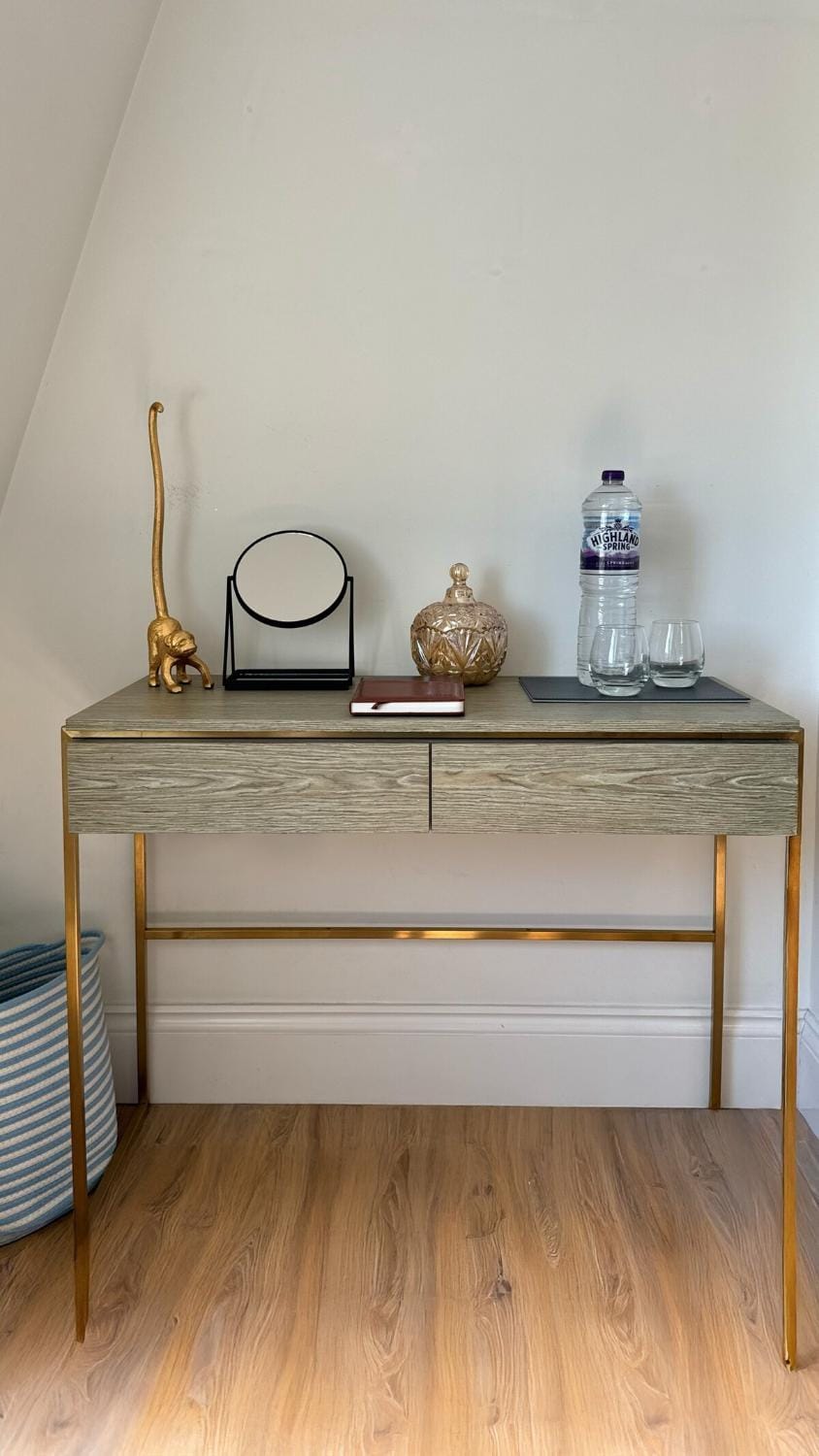 Spacious Guest Studio - En-Suite - Central - Calm View Apartment in London Borough of Camden