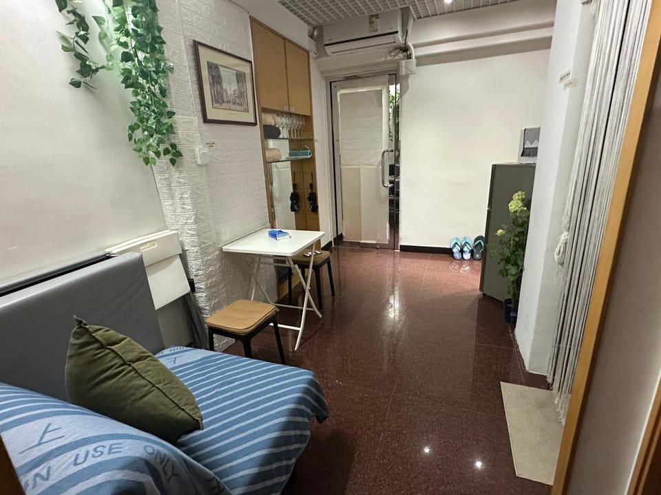 Cozy full Apartment 2 bedroom central area Apartment in Hong Kong