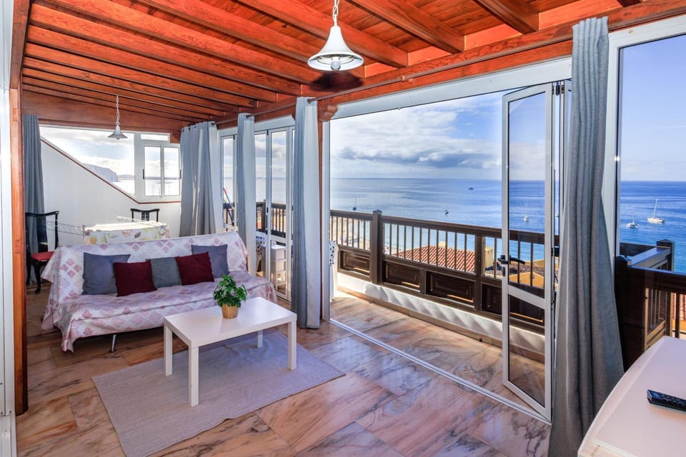 Balcony/Terrace, Living room, Photo of the whole room, Sea view