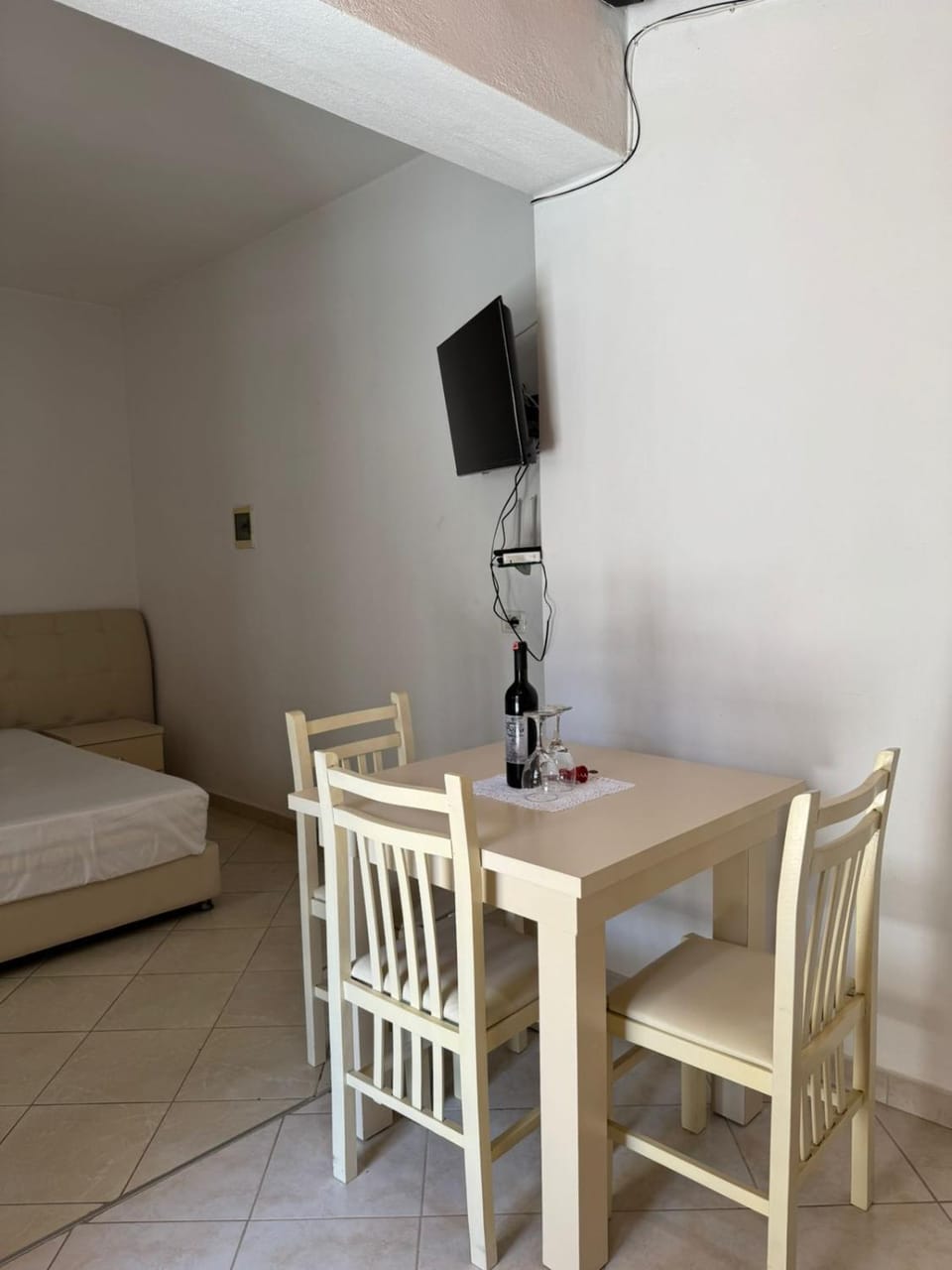 TV and multimedia, Seating area