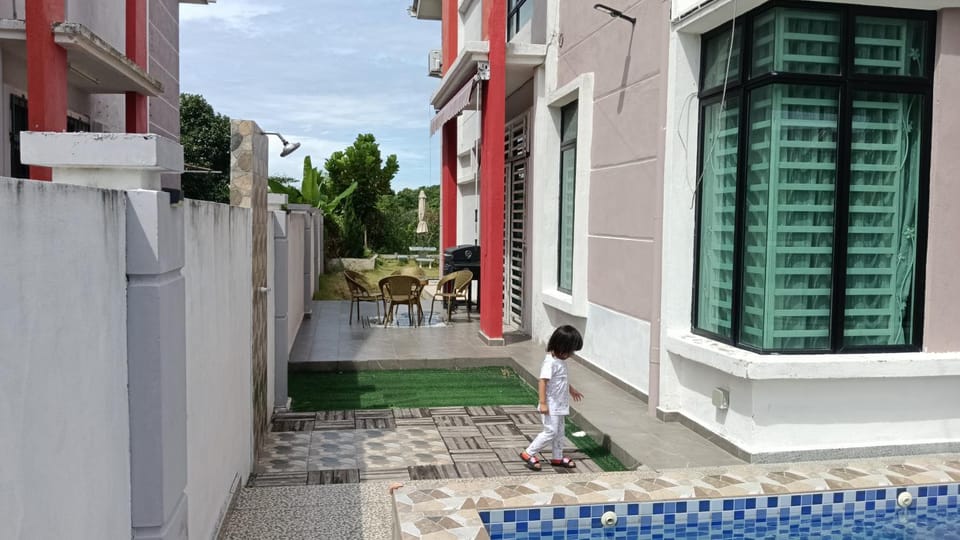Rumah Jebat Guesthouse with Private Pool 5 Bedroom House in Malacca