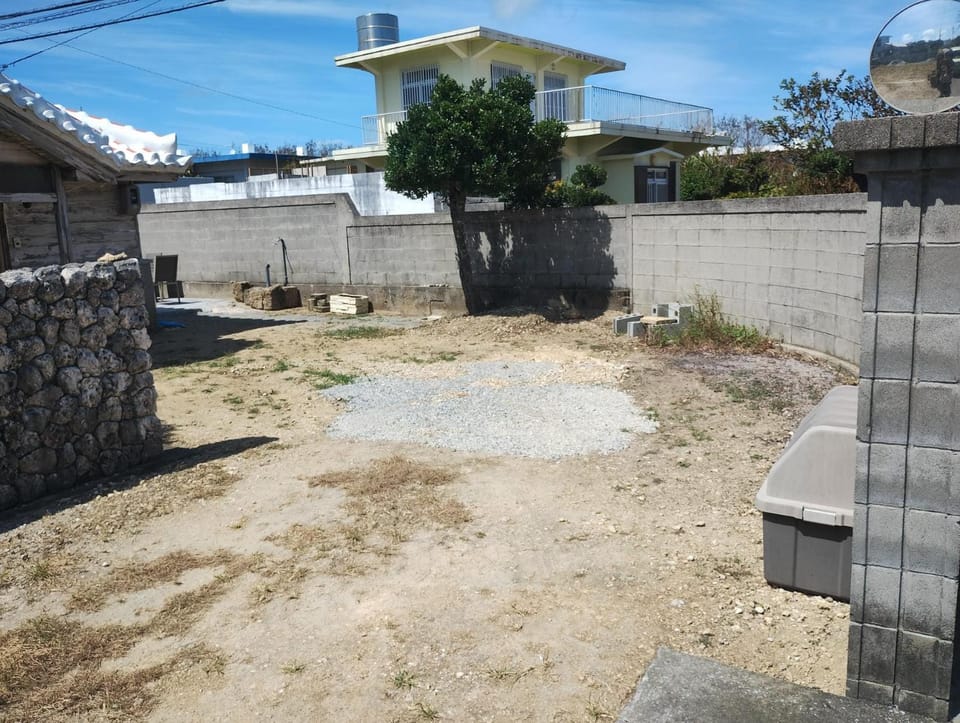Unwind DAY OFF Nagamo Apartment in Okinawa Prefecture