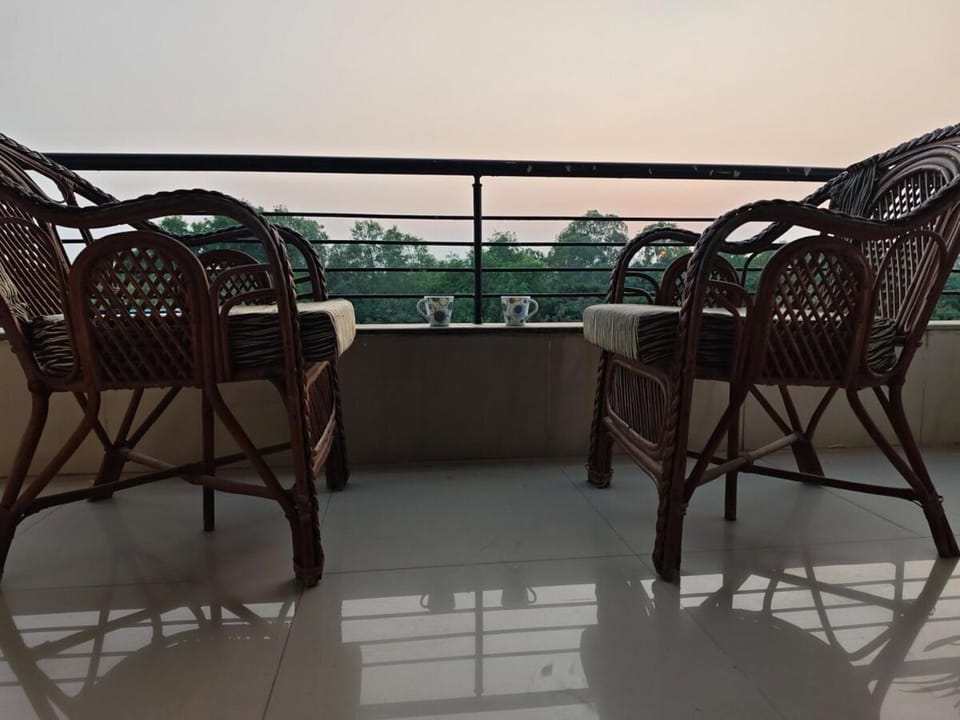 Modern Penthouse in Nature's Lap - Family Only Apartment in Maharashtra