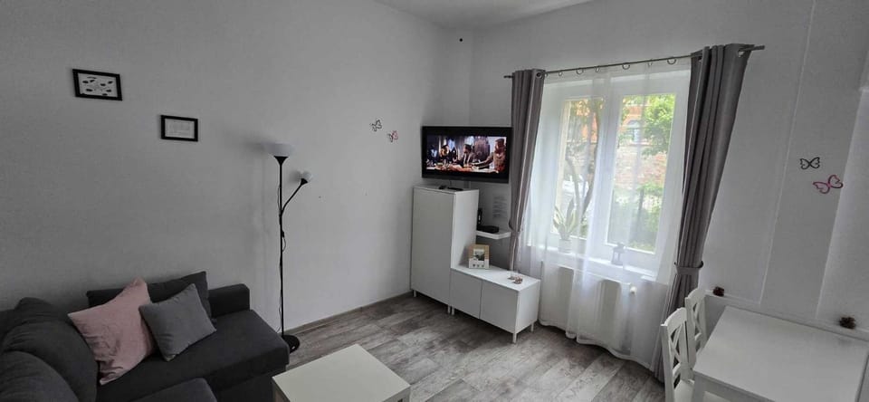 TV and multimedia, Seating area