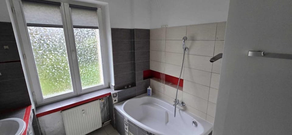 Bathroom, Bath