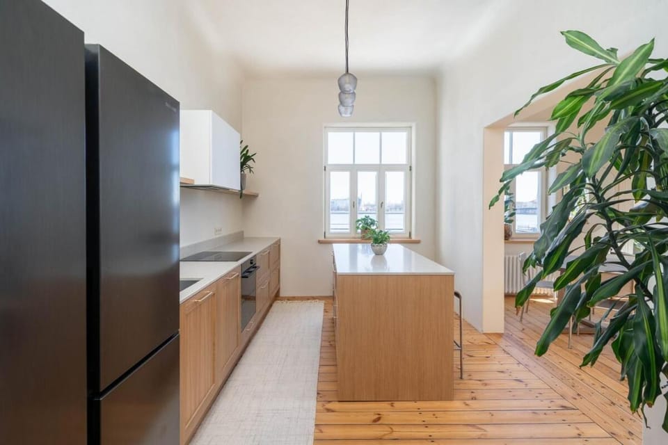 Charming flat with beautiful riverside views Apartment in Riga