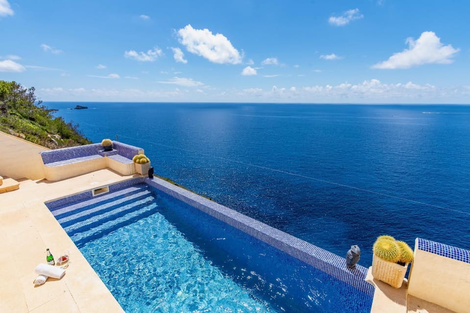 Villa Maravilla by Mallorca Infinity House in Serra de Tramuntana