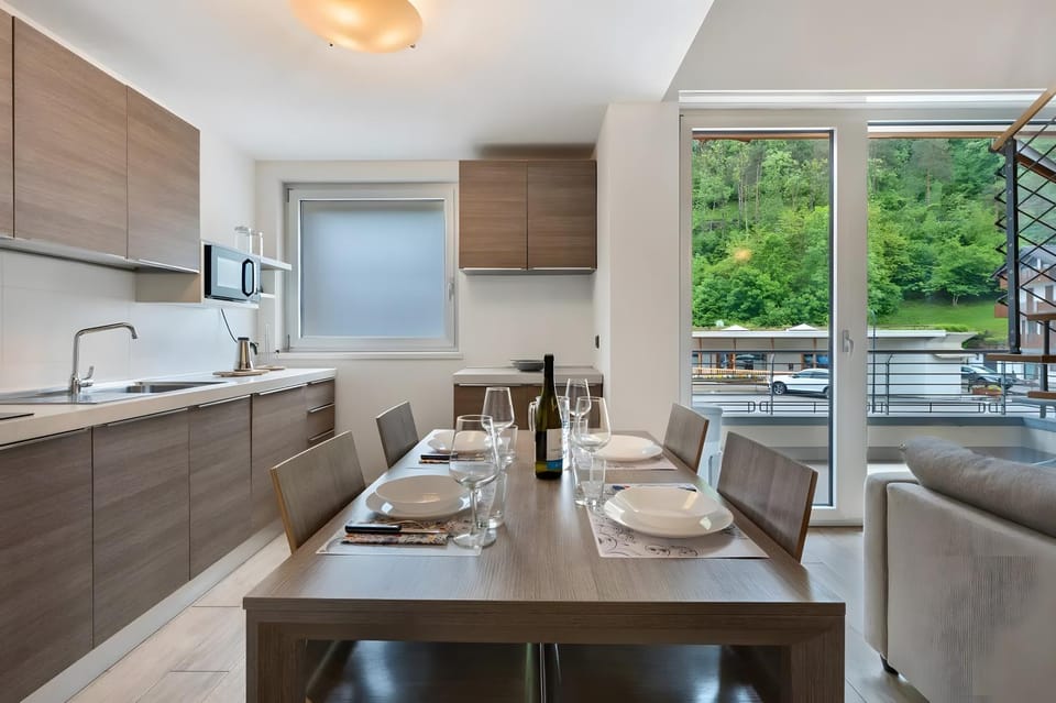 Property building, Kitchen or kitchenette, Living room