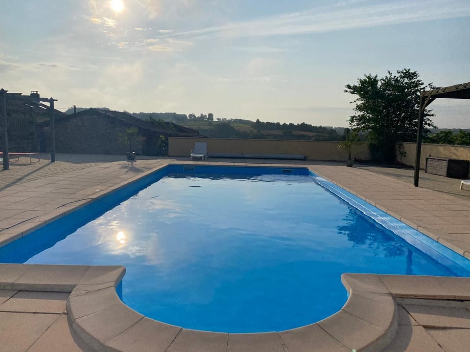 Swimming pool, Swimming pool