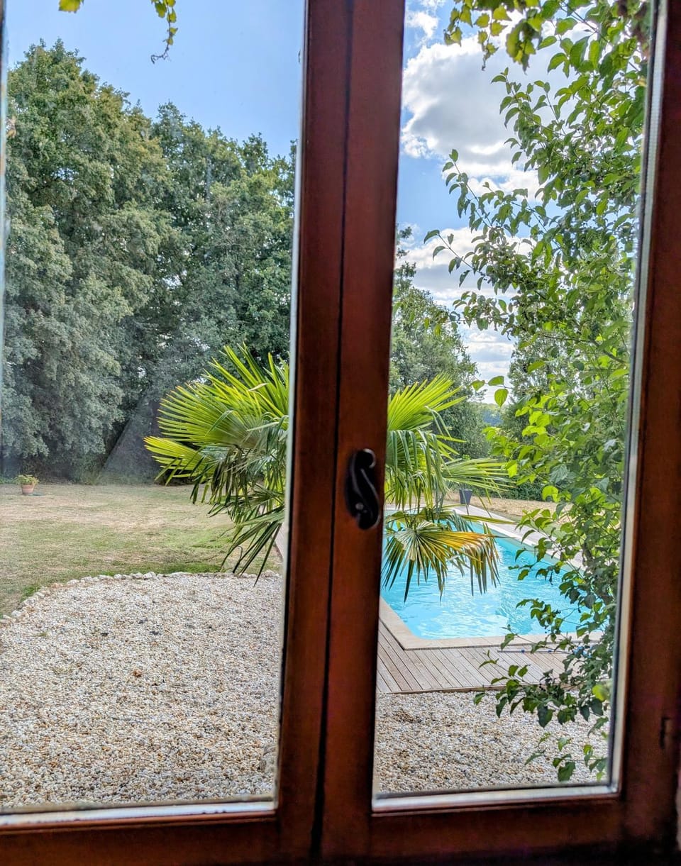 Gîte Belle, Piscine privée, vue sur la campagne House in Nouvelle-Aquitaine