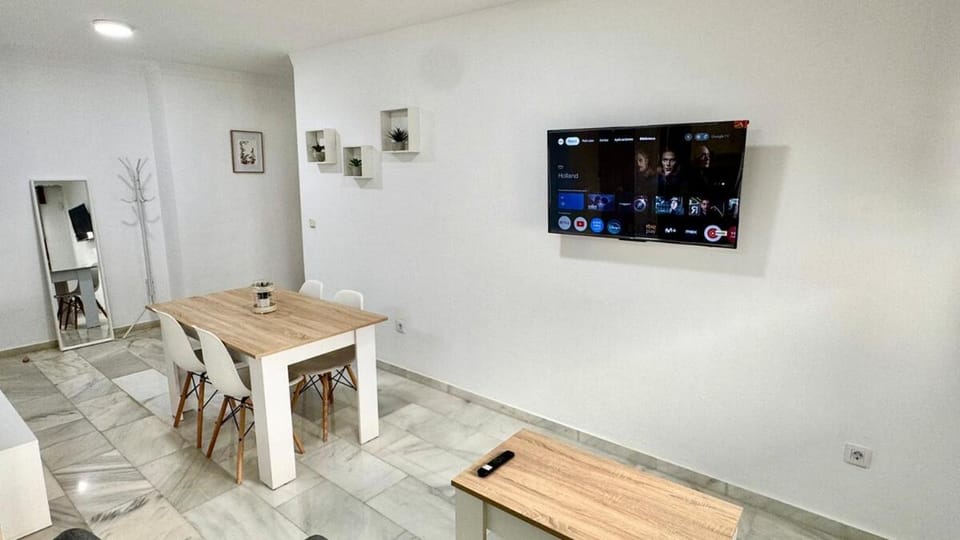 TV and multimedia, Dining area