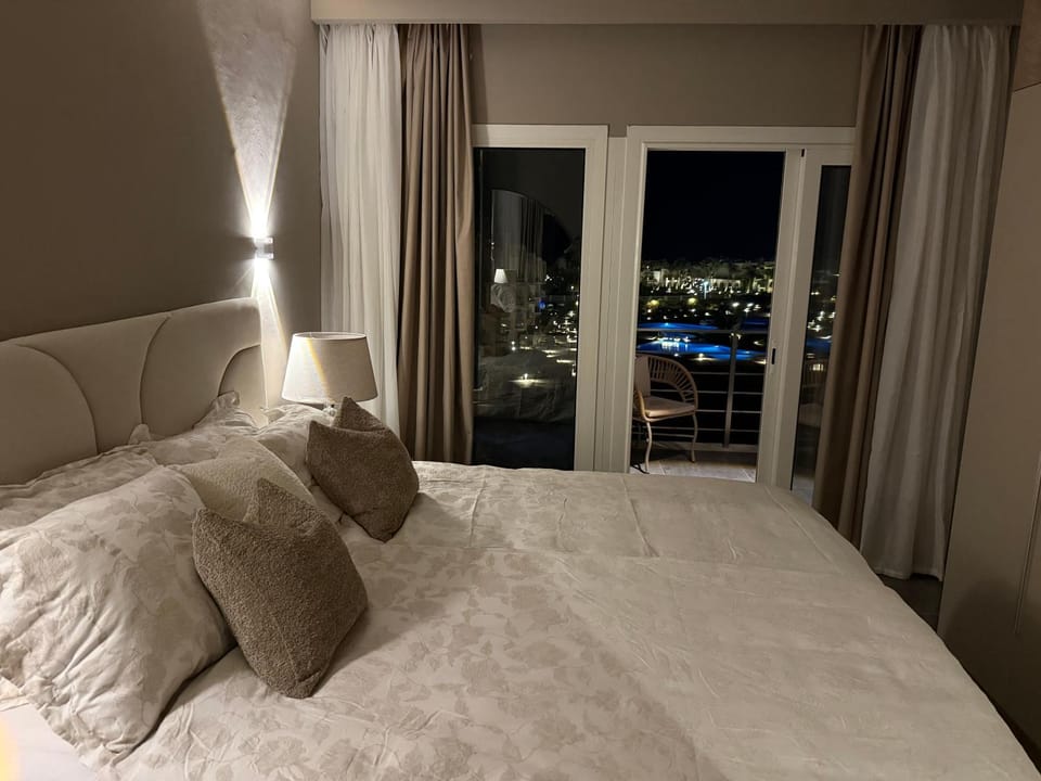 Bed, Night, Bedroom
