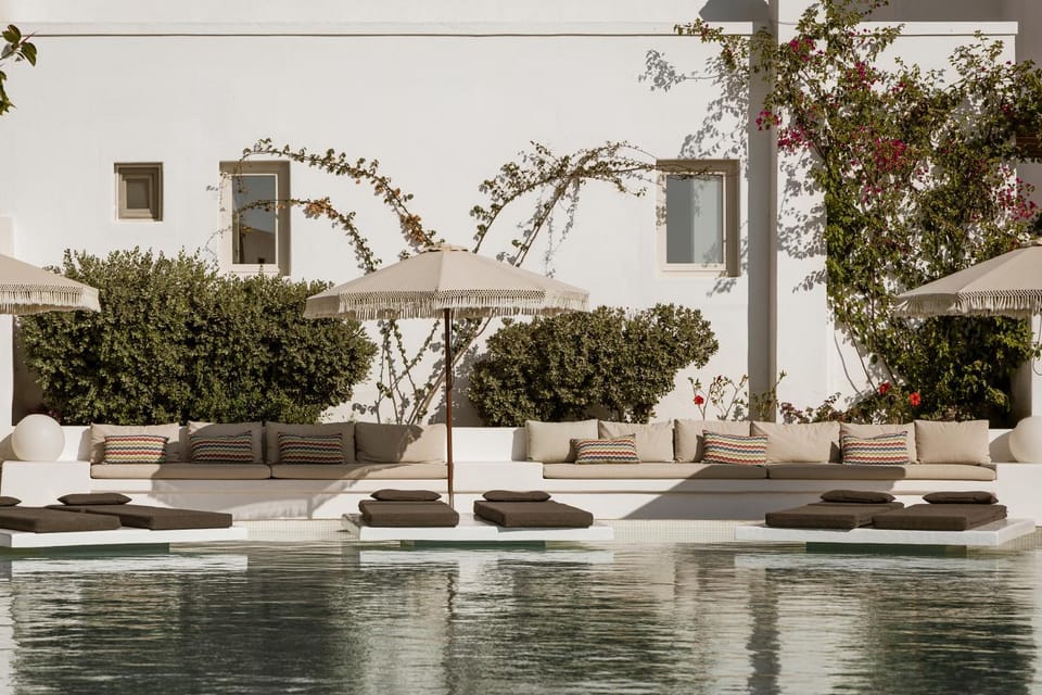 Seating area, Pool view, Swimming pool, sunbed
