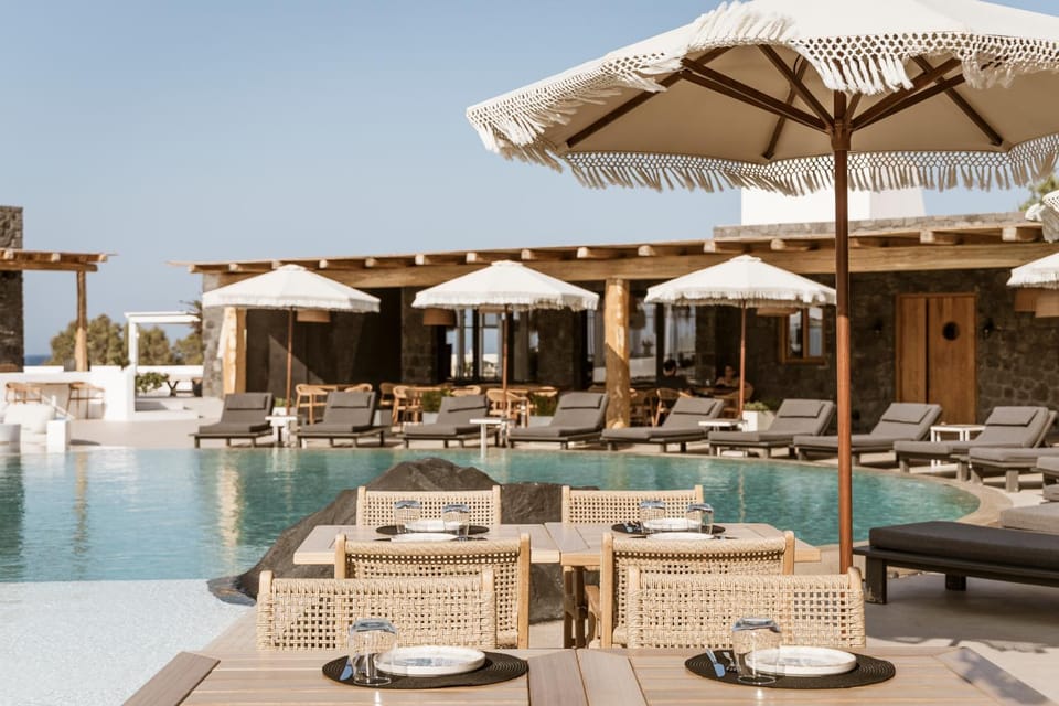 Restaurant/places to eat, Day, Pool view, Swimming pool, sunbed
