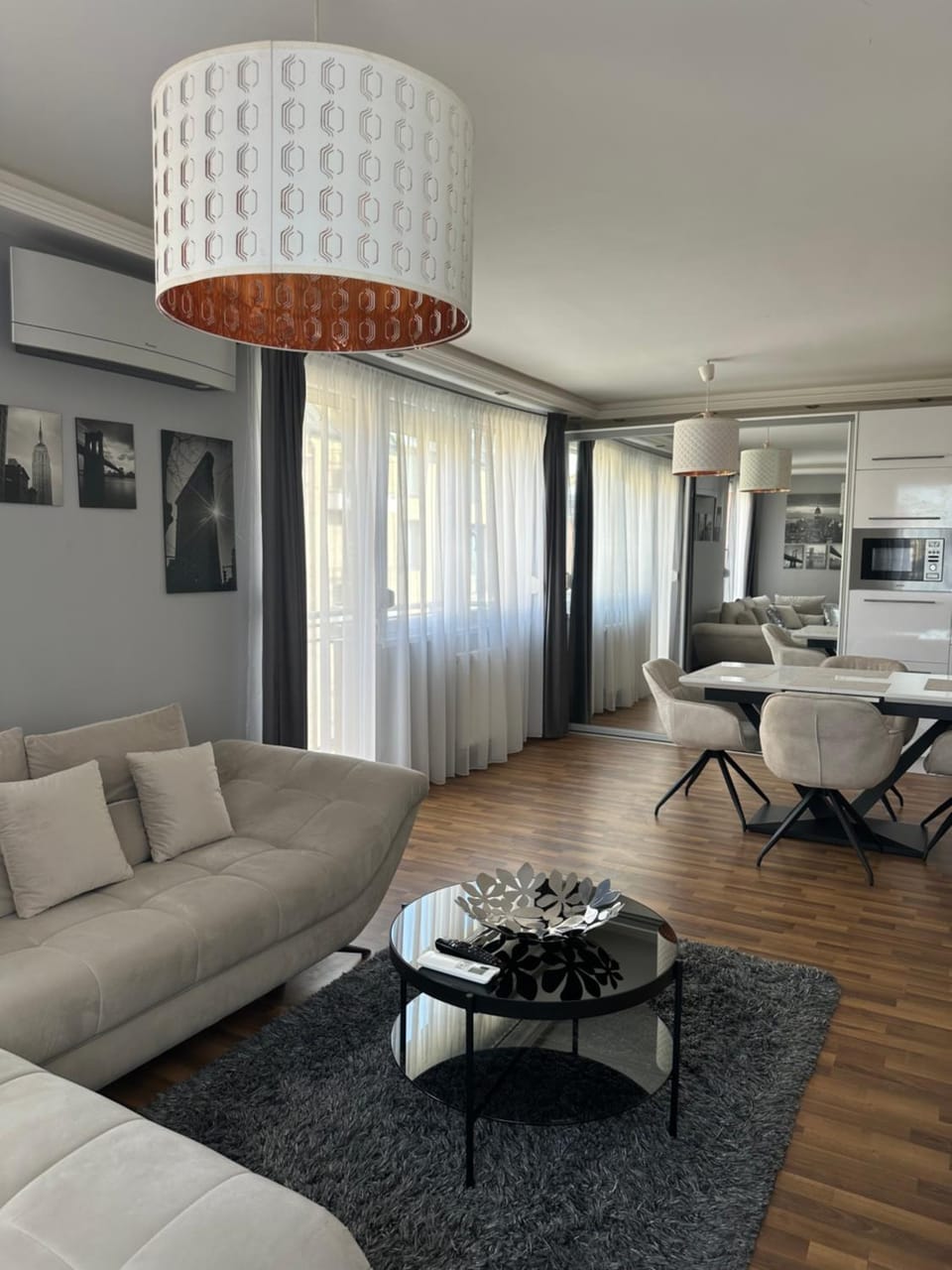 TV and multimedia, Living room, Dining area