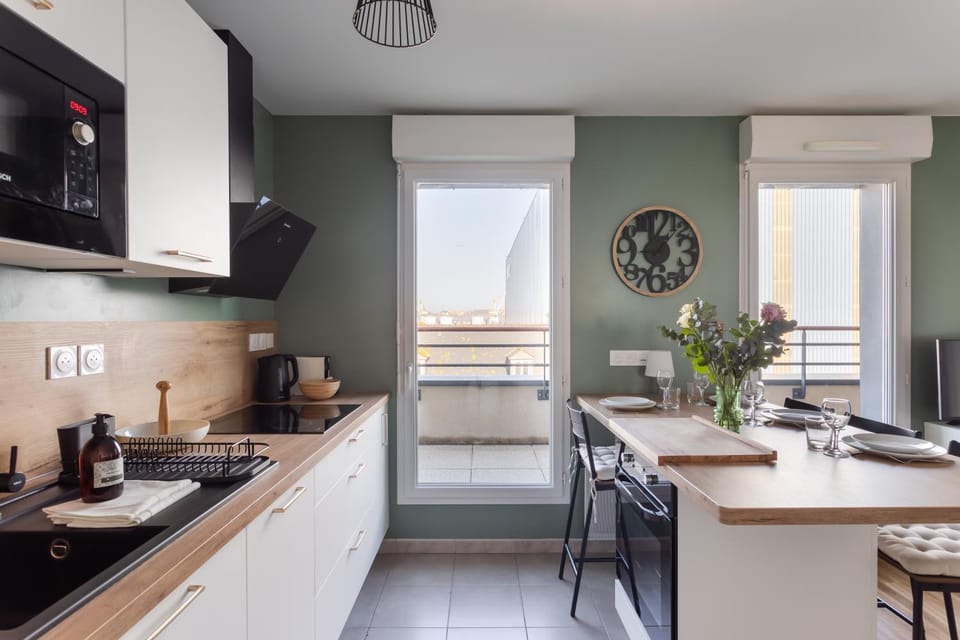 Kitchen or kitchenette, stove