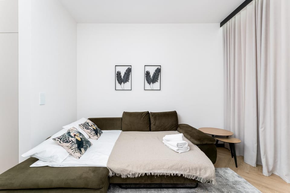 Bed, Living room, Seating area