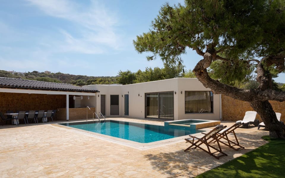 Patio, Day, Pool view, Swimming pool, sunbed