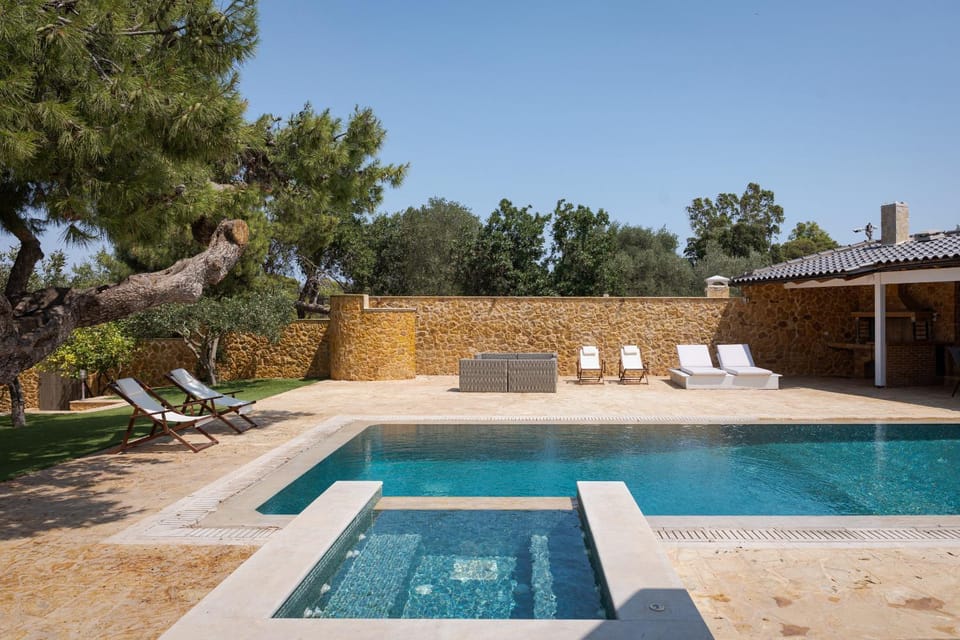 Patio, Day, Hot Tub, Pool view, Swimming pool, sunbed