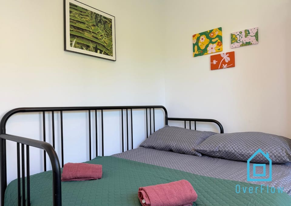 Green Room 2 minutes to City Center Gdynia & Seaside Vacation rental in Pomeranian Voivodeship