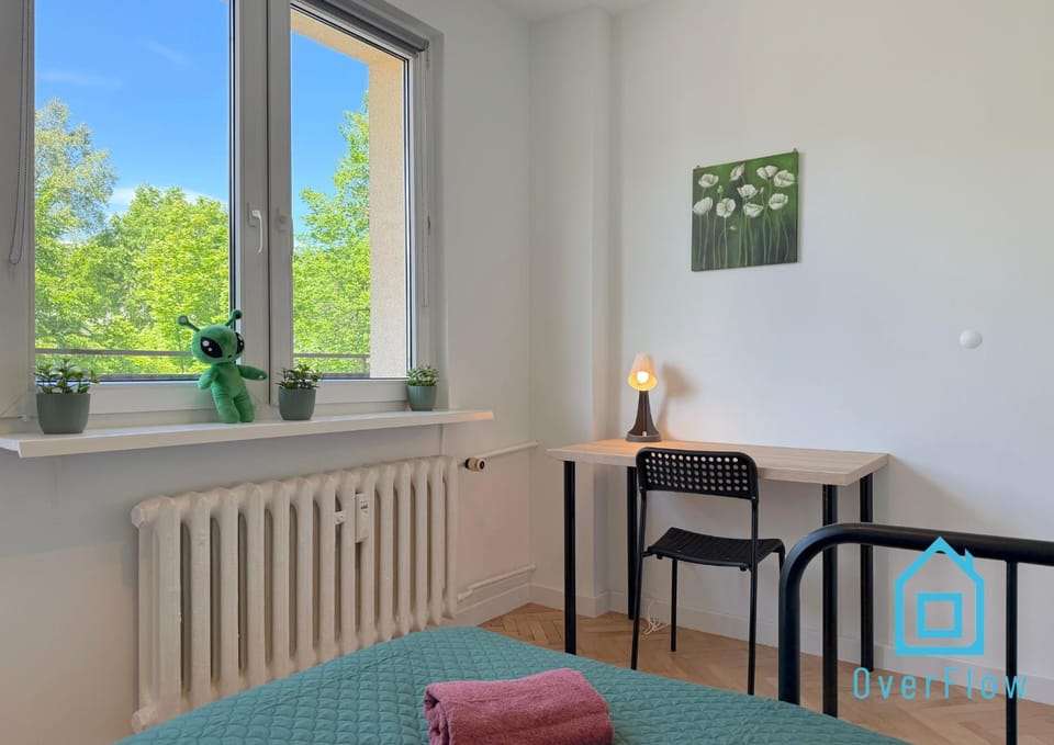 Green Room 2 minutes to City Center Gdynia & Seaside Vacation rental in Pomeranian Voivodeship