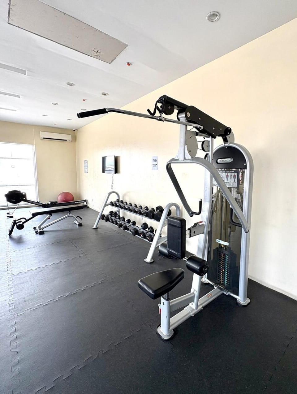 Cozy Waterfront 2BR with Pool & Warm Wood Accents Apartment in Lagos, Nigeria