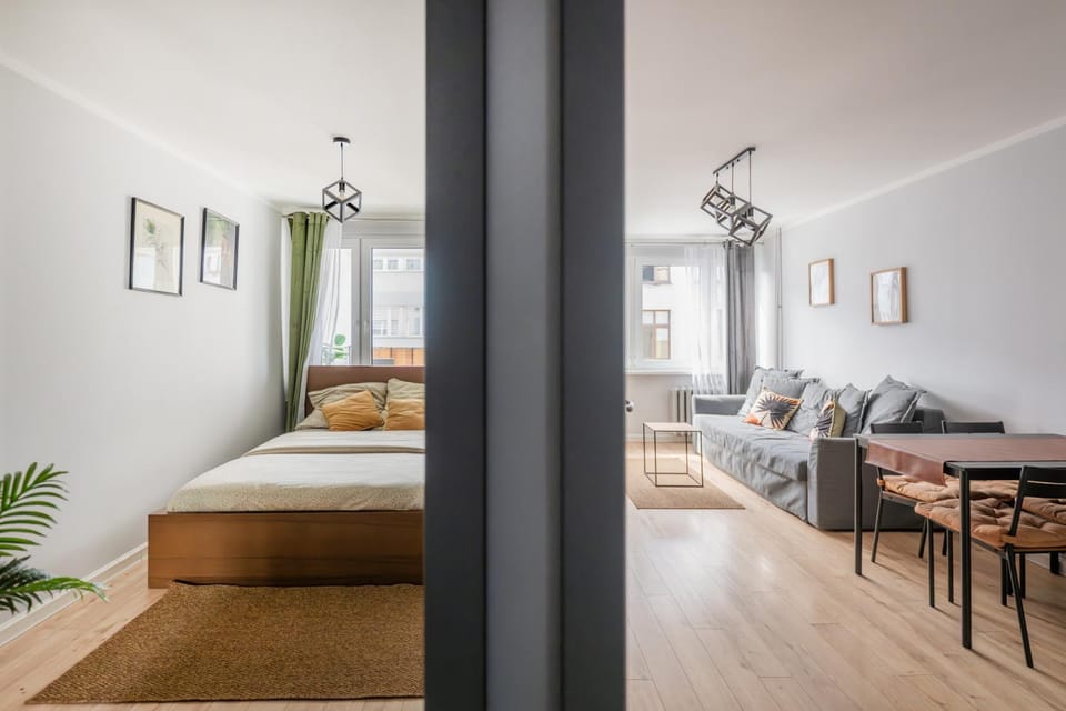 Bed, Living room, Photo of the whole room, Seating area, Dining area, Bedroom