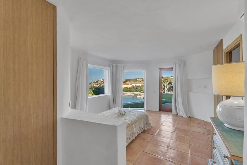 VILLA LUSSO - Porto Cervo Centro Vista Yacht Villa in Porto Cervo
