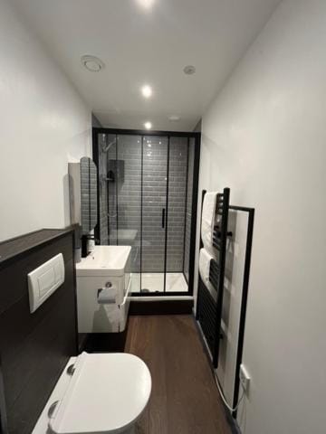Stylish One Bedroom Warehouse Apartment Ground Floor Apartment in London Borough of Southwark