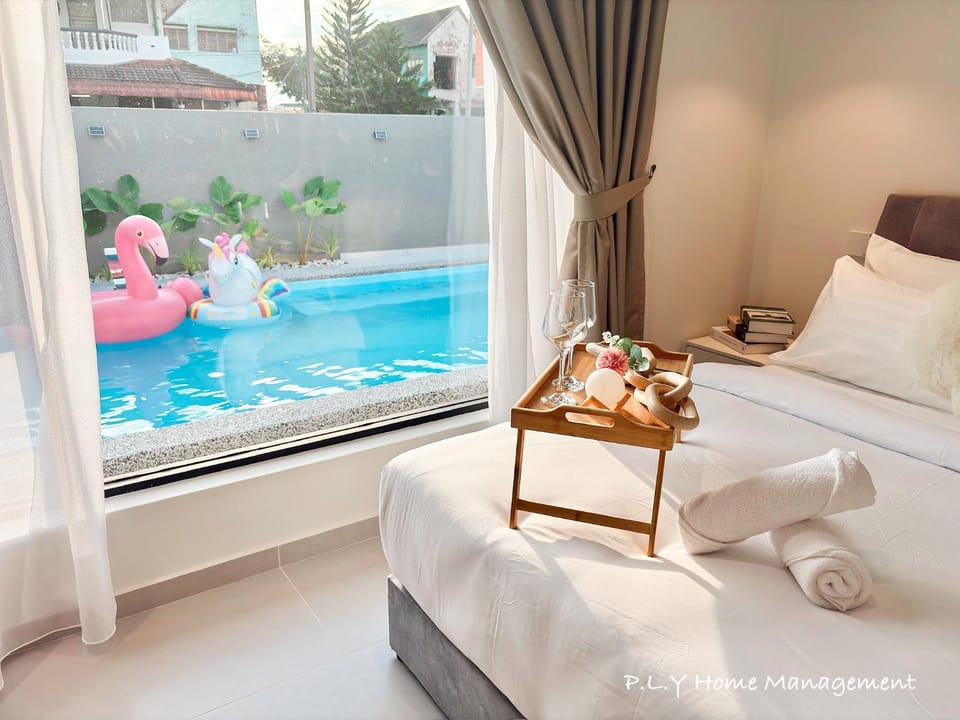 Bedroom, Swimming pool